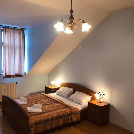 Hotel Derby Karlowe Wary Zewnętrze zdjęcie