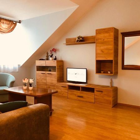Hotel Derby Karlowe Wary Zewnętrze zdjęcie