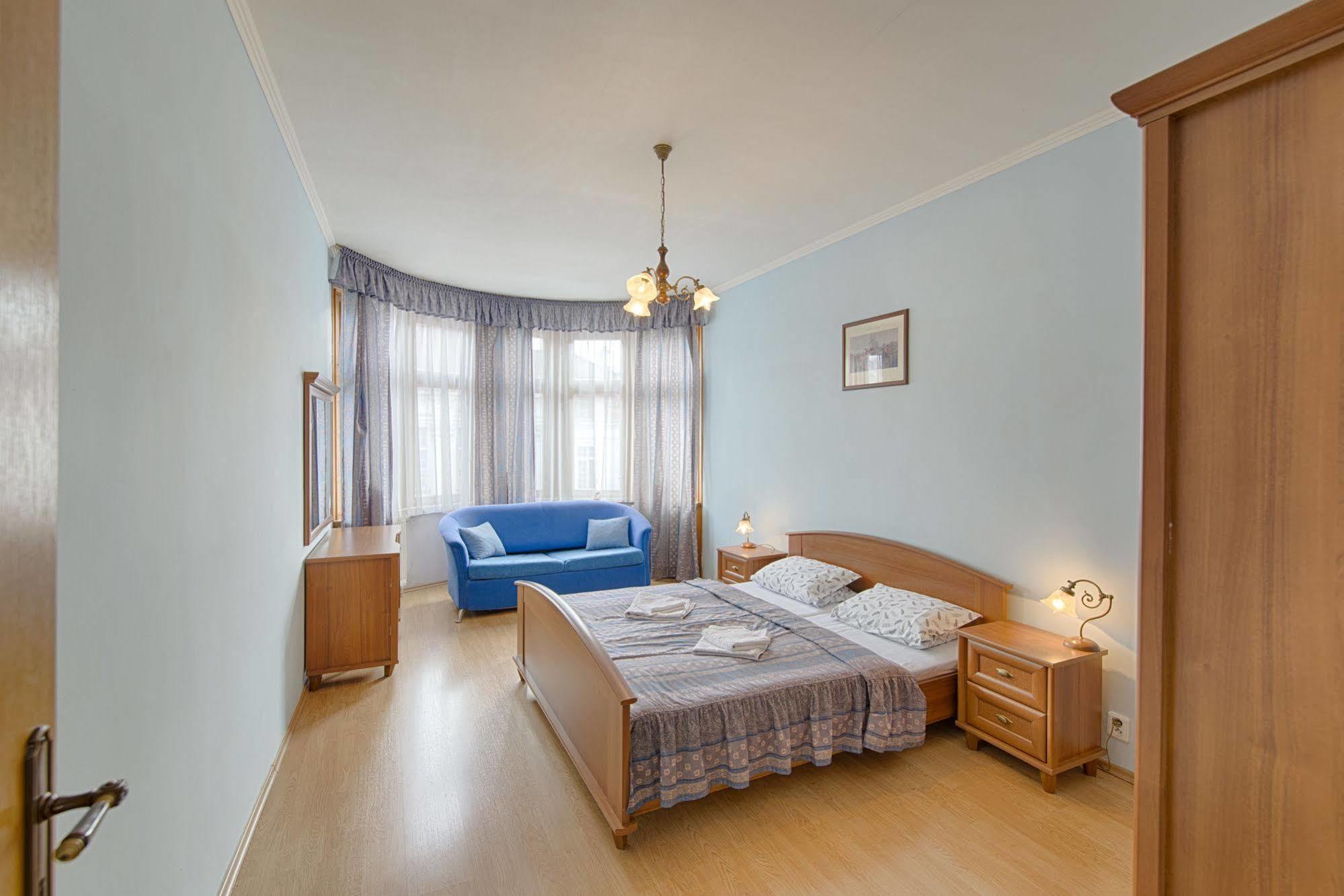 Hotel Derby Karlowe Wary Zewnętrze zdjęcie