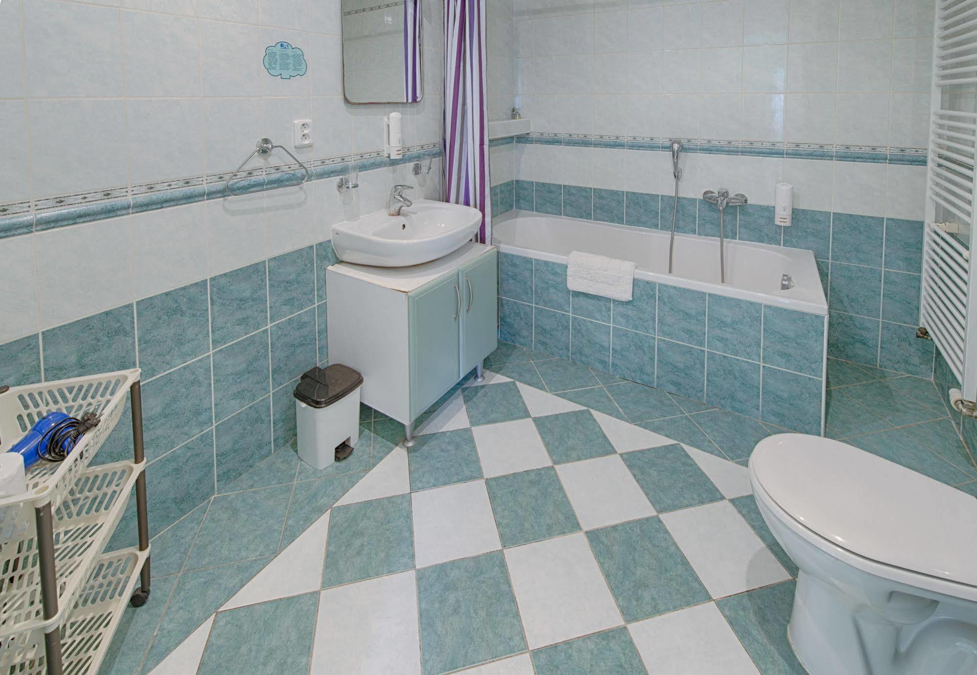 Hotel Derby Karlowe Wary Zewnętrze zdjęcie