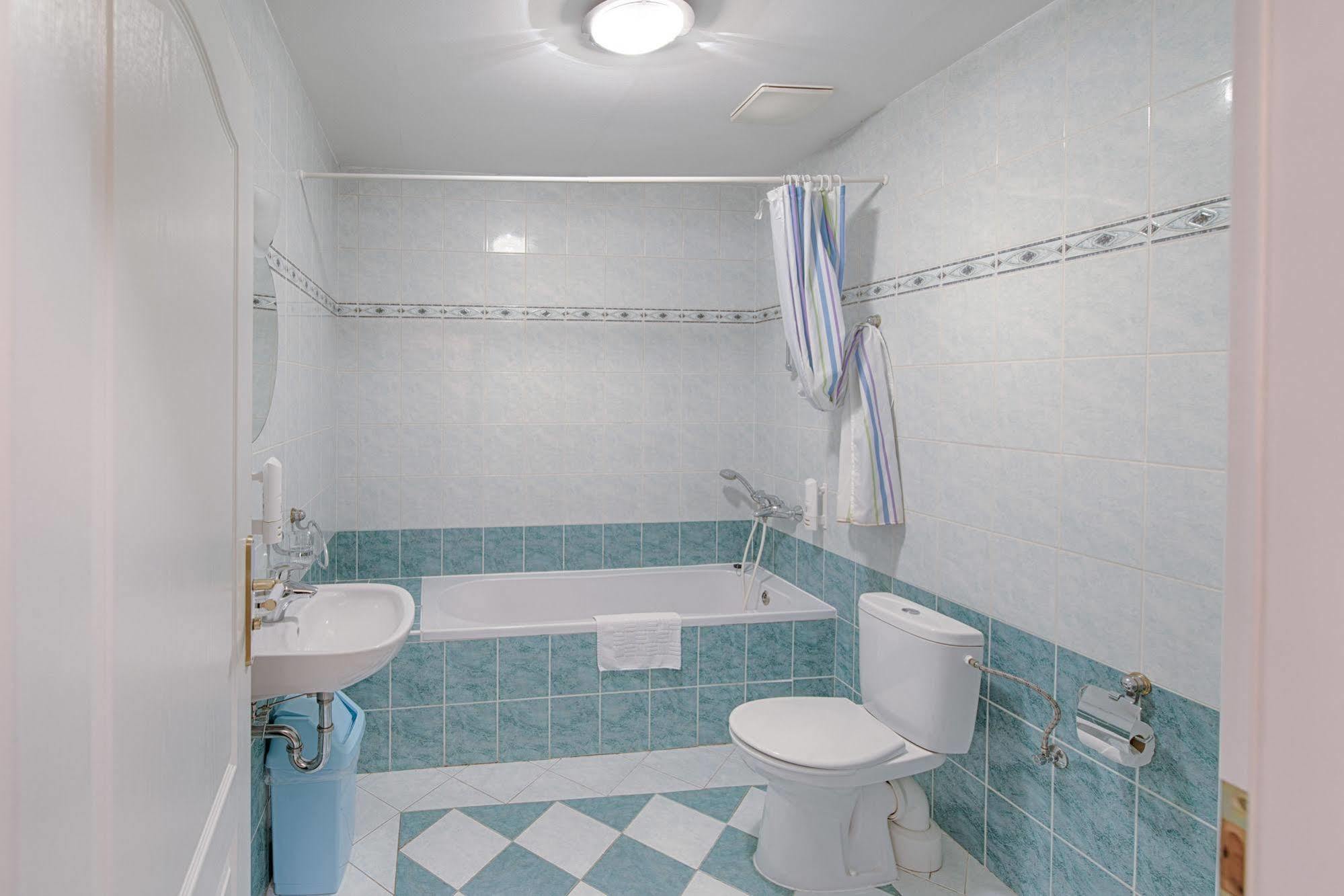 Hotel Derby Karlowe Wary Zewnętrze zdjęcie
