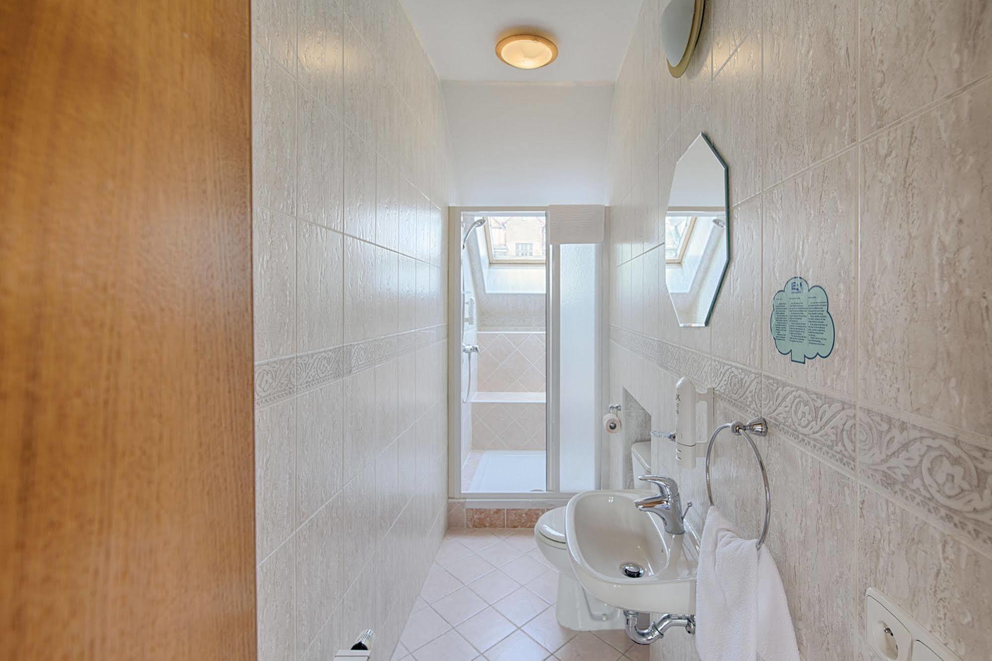 Hotel Derby Karlowe Wary Zewnętrze zdjęcie