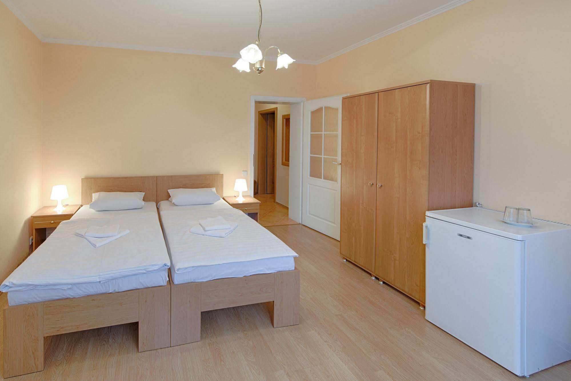 Hotel Derby Karlowe Wary Zewnętrze zdjęcie