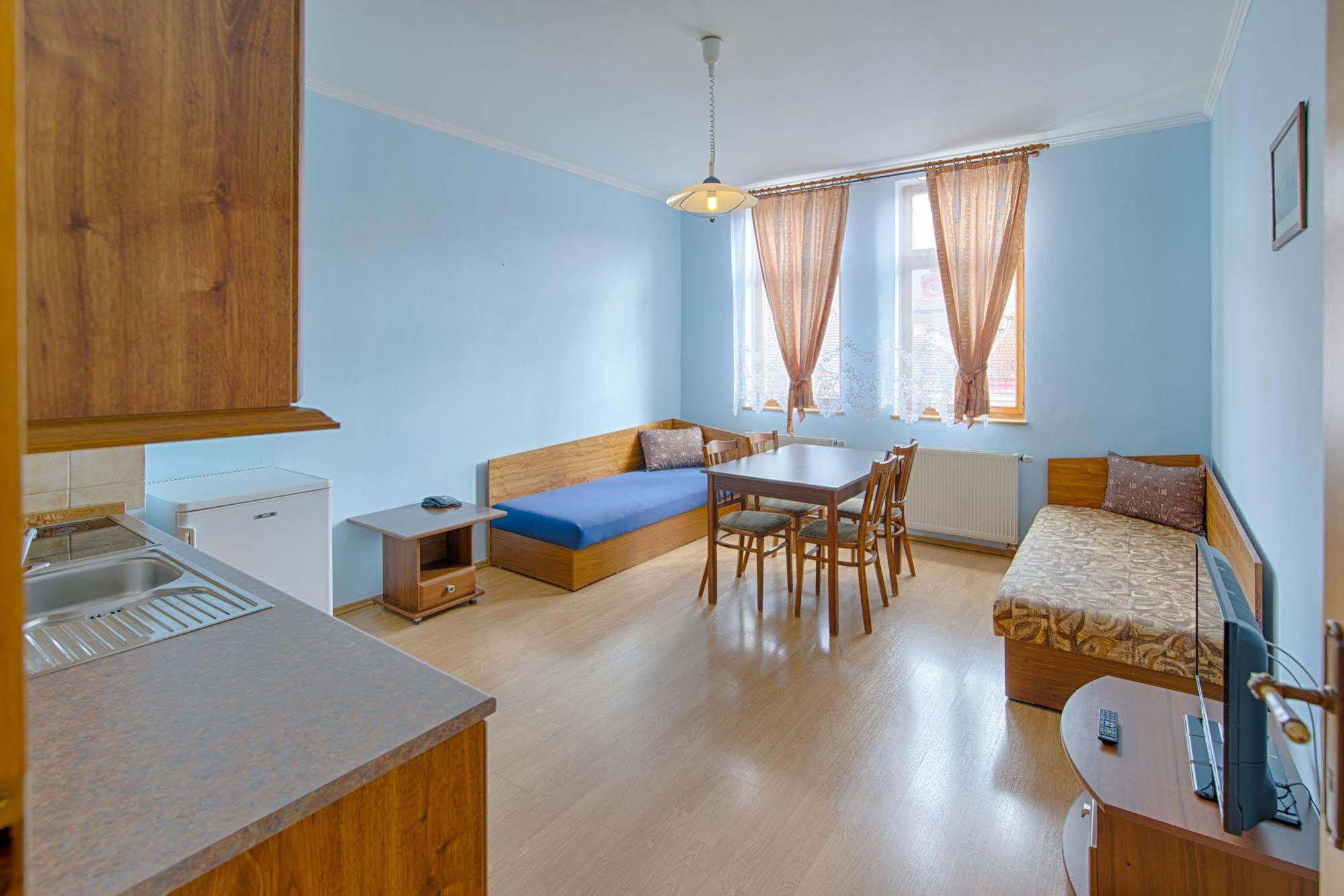 Hotel Derby Karlowe Wary Zewnętrze zdjęcie