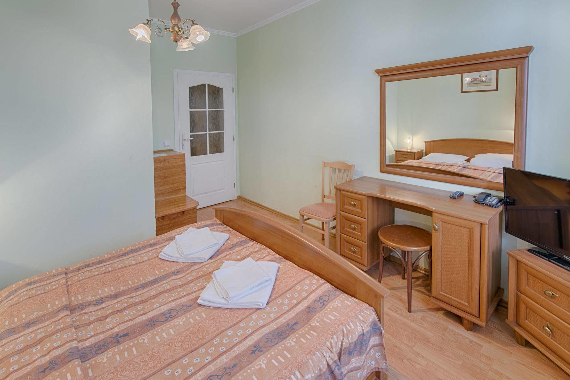 Hotel Derby Karlowe Wary Zewnętrze zdjęcie