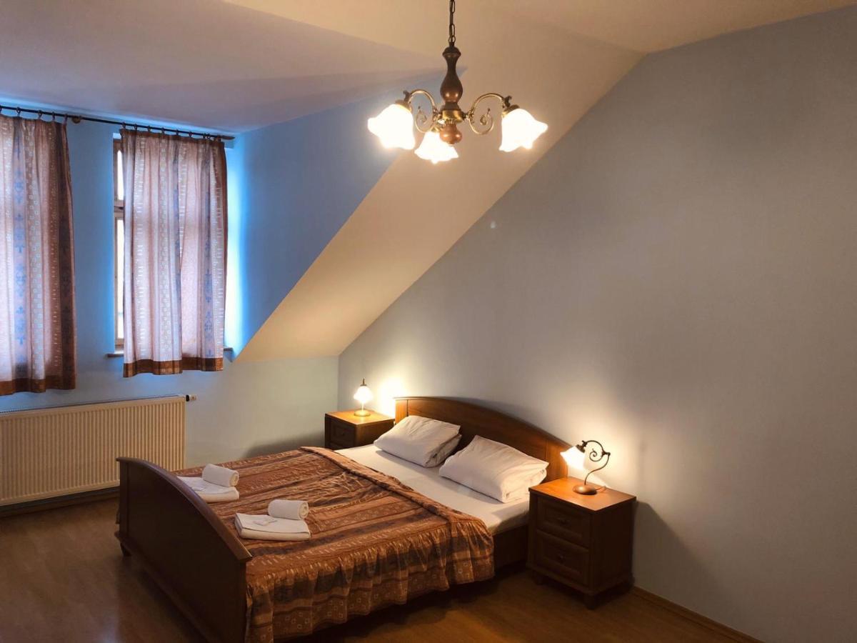 Hotel Derby Karlowe Wary Zewnętrze zdjęcie